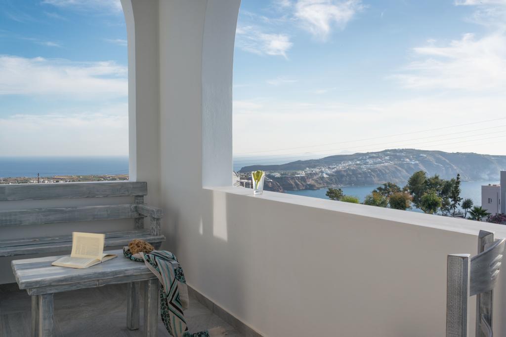 Aspronisi Luxury Villa With Caldera View Megalochori  Room photo