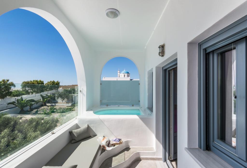 Aspronisi Luxury Villa With Caldera View Megalochori  Room photo